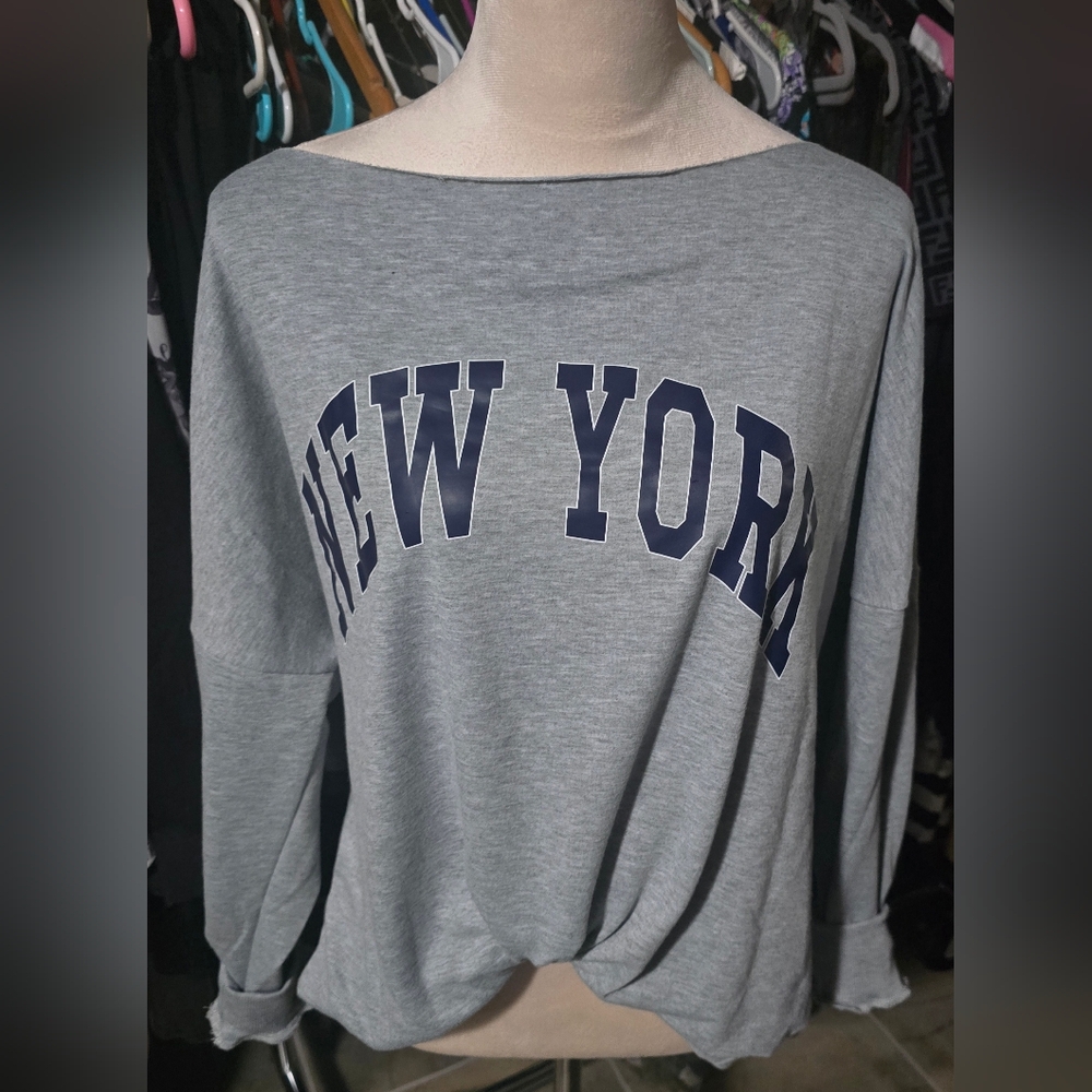 Source Unknown Gray Off-the-Shoulder Sweater